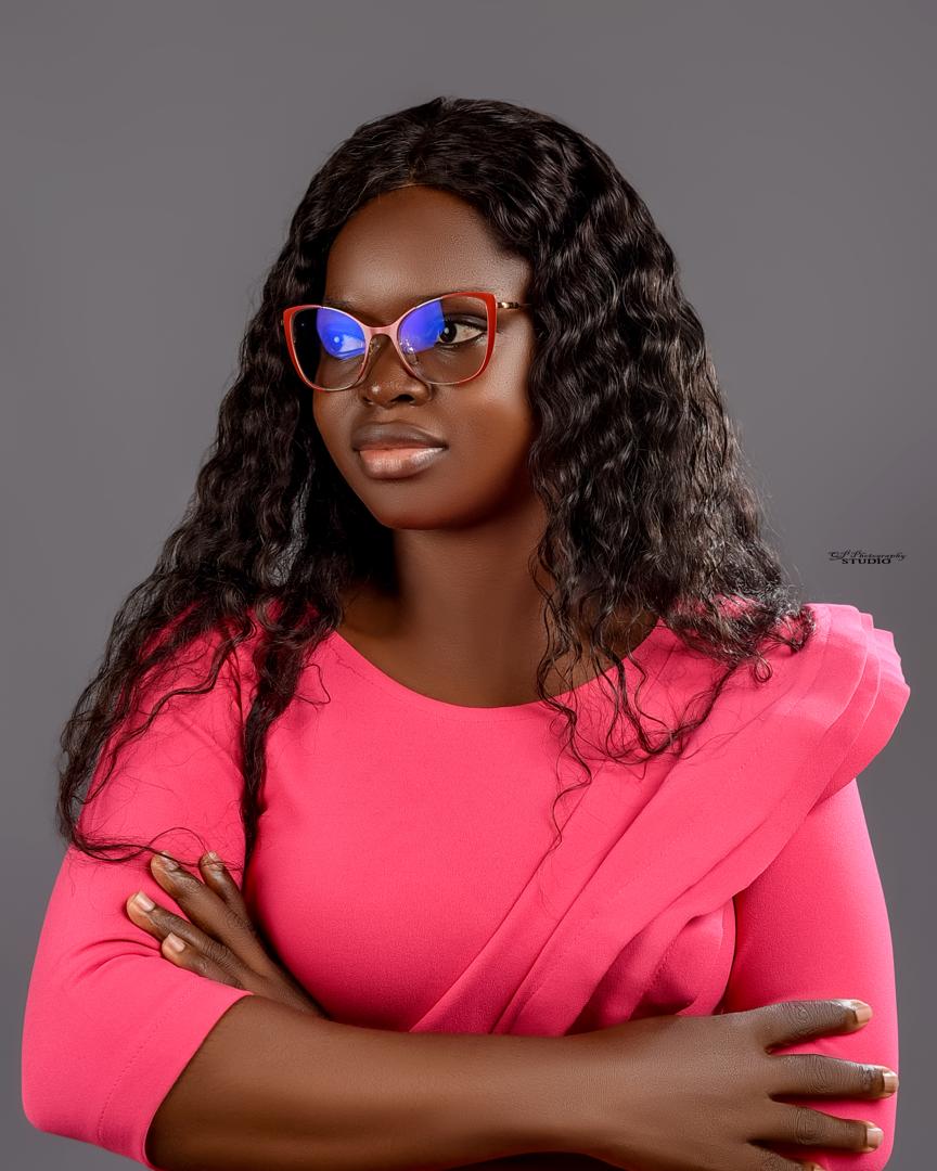 Titilope portrait in pink